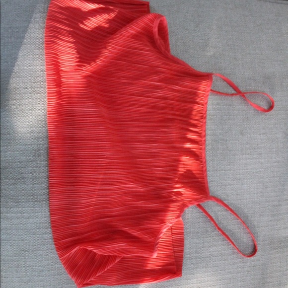Club Monaco pleated red tank - Picture 5 of 8